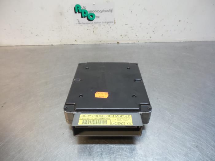 Used Body control computer Jaguar XJ8 (X308) 3.2 V8 32V Executive Price € 100,00 Margin scheme offered by Autodemontagebedrijf Otte