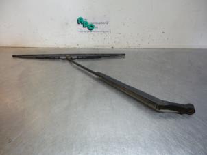 Used Front wiper arm Toyota Paseo (EL54) 1.5i,GT MPi 16V Price € 15,00 Margin scheme offered by Autodemontagebedrijf Otte