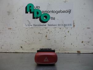 Gebrauchte Panikbeleuchtung Schalter Suzuki Alto (RF410) 1.1 16V Preis € 10,00 Margenregelung angeboten von Autodemontagebedrijf Otte