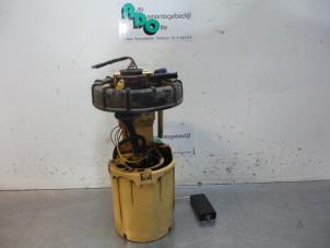 Used Booster pump Volkswagen Caddy III (2KA,2KH,2CA,2CH) 2.0 SDI Price € 50,00 Margin scheme offered by Autodemontagebedrijf Otte