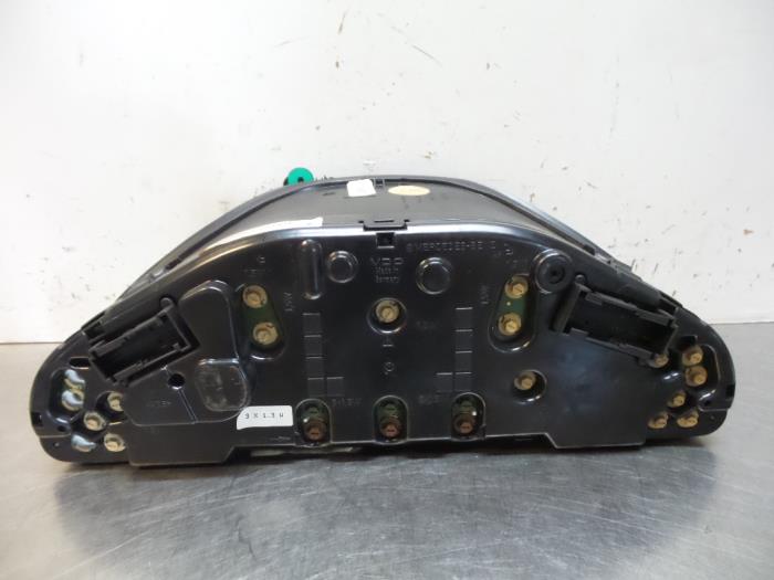 Instrument panel from a Mercedes-Benz CLK (W208) 3.2 320 V6 18V 1999