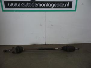 Used Front drive shaft, right Opel Corsa C (F08/68) 1.0 12V Price € 20,00 Margin scheme offered by Autodemontagebedrijf Otte