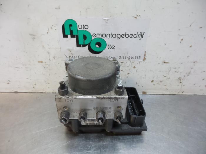 Used ABS Computer Fiat Grande Punto (199) 1.2 Price € 100,00 Margin scheme offered by Autodemontagebedrijf Otte