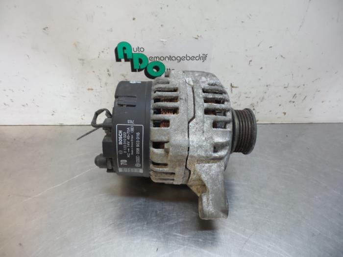 Usagé Dynamo Volkswagen Passat (3B2) 1.8 20V Prix € 50,00 Règlement à la marge proposé par Autodemontagebedrijf Otte