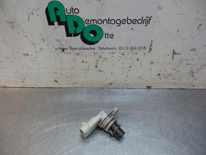 Begagnade Kamaxelsensor Opel Combo (Corsa C) 1.3 CDTI 16V Pris € 20,00 Marginaltabell erbjuds av Autodemontagebedrijf Otte
