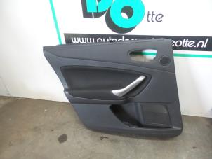Używane Tapicerka drzwi lewych tylnych wersja 4-drzwiowa Ford Mondeo IV Wagon 1.8 TDCi 125 16V Cena € 50,00 Procedura marży oferowane przez Autodemontagebedrijf Otte