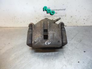 Used Front brake calliper, left Renault Grand Scénic II (JM) 2.0 16V Price € 20,00 Margin scheme offered by Autodemontagebedrijf Otte