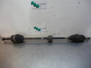 Used Front drive shaft, right Opel Corsa C (F08/68) 1.3 CDTi 16V Price € 20,00 Margin scheme offered by Autodemontagebedrijf Otte