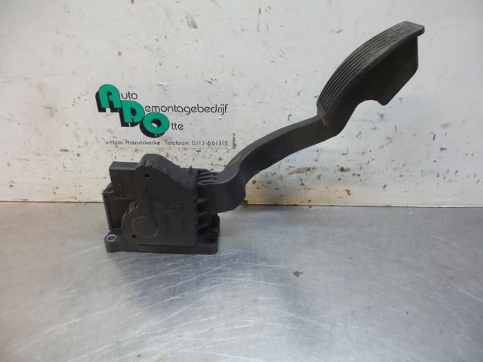 Begagnade Gaspedalsensor Opel Corsa D 1.4 16V Twinport Pris € 25,00 Marginaltabell erbjuds av Autodemontagebedrijf Otte