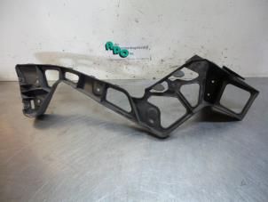 Used Rear bumper bracket, left Ford Mondeo IV Wagon 1.8 TDCi 125 16V Price € 30,00 Margin scheme offered by Autodemontagebedrijf Otte