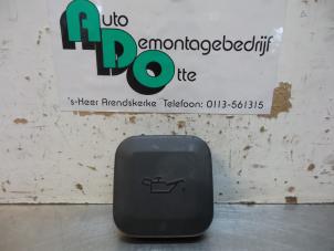 Used Oil cap BMW 3 serie Touring (E36/3) 318i Price € 5,00 Margin scheme offered by Autodemontagebedrijf Otte