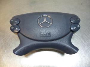 Usados Airbag izquierda (volante) Mercedes CLK (W209) 3.2 320 V6 18V Precio € 75,00 Norma de margen ofrecido por Autodemontagebedrijf Otte