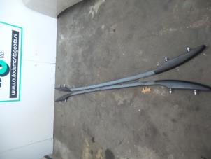 Used Roof rack kit Ford Mondeo IV Wagon 2.0 16V Price € 75,00 Margin scheme offered by Autodemontagebedrijf Otte