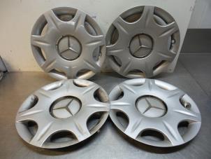 Used Wheel cover set Mercedes E-Klasse Price € 40,00 Margin scheme offered by Autodemontagebedrijf Otte