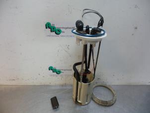 Usados Bomba de alimentación Citroen Jumper (U9) 2.2 HDi 100 Euro 4 Precio € 75,00 Norma de margen ofrecido por Autodemontagebedrijf Otte