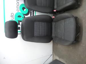 Gebrauchte Sitz rechts Ford Mondeo IV Wagon 2.0 16V Preis € 40,00 Margenregelung angeboten von Autodemontagebedrijf Otte