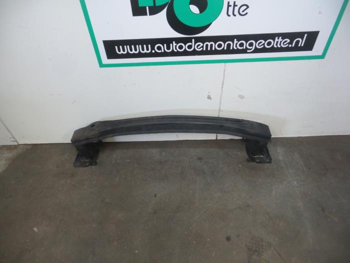 Front bumper frame from a Seat Altea XL (5P5) 1.4 TSI 16V 2008