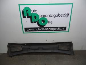 Używane Parawan Ford Mondeo IV Wagon 2.0 16V Cena € 30,00 Procedura marży oferowane przez Autodemontagebedrijf Otte