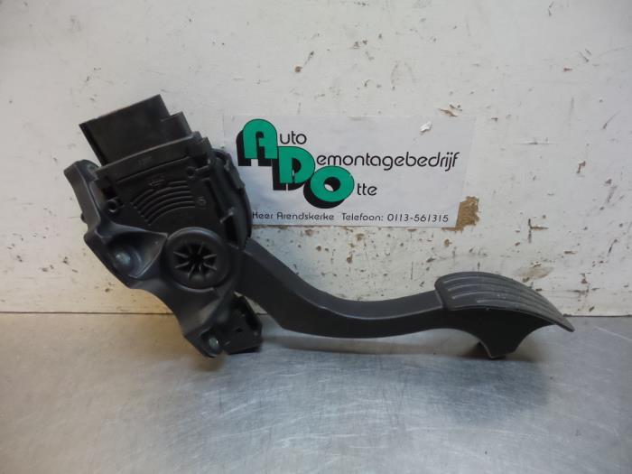 Throttle pedal position sensors with engine code AOB stock