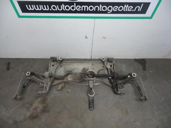 Subframe from a Seat Altea XL (5P5) 1.4 TSI 16V 2008