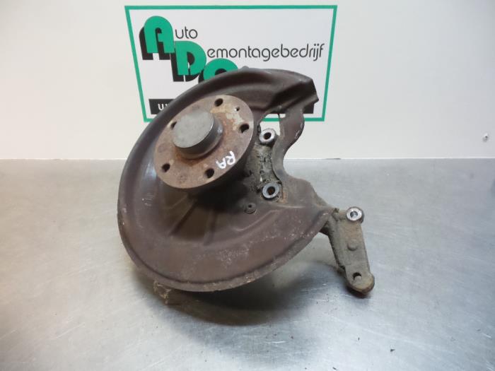 Knuckle, rear right from a Seat Altea XL (5P5) 1.4 TSI 16V 2008