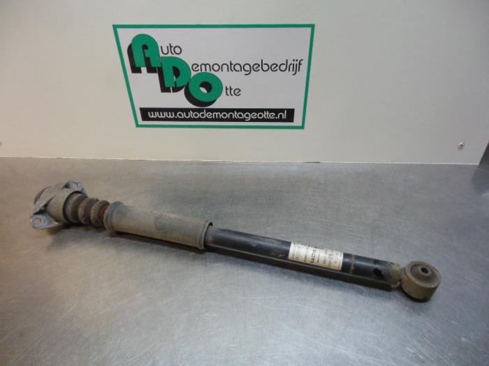Rear shock absorber, left from a Volkswagen Polo IV (9N1/2/3) 1.4 TDI 70 2007