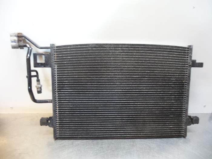 Gebrauchte Klima Kondensor Volkswagen Passat Variant (3B6) 1.9 TDI 130 Preis € 40,00 Margenregelung angeboten von Autodemontagebedrijf Otte