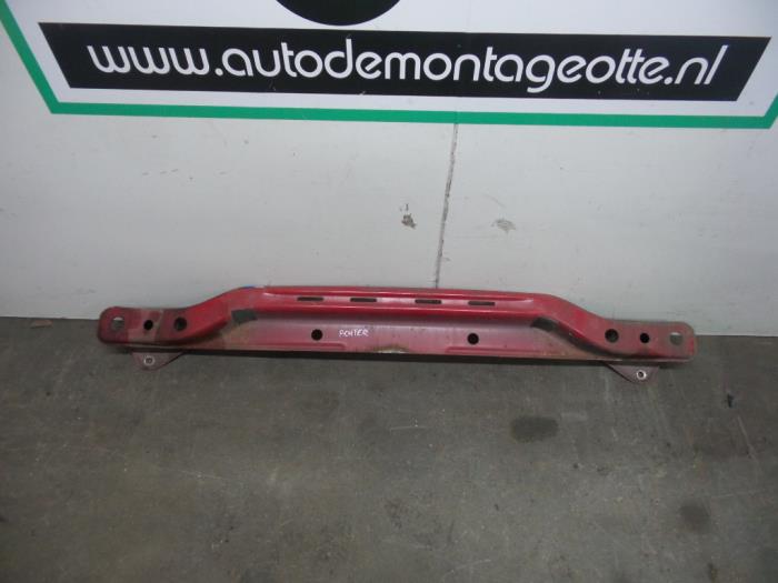 Rear bumper frame Peugeot 107 1.0 12V - Autodemontagebedrijf Otte