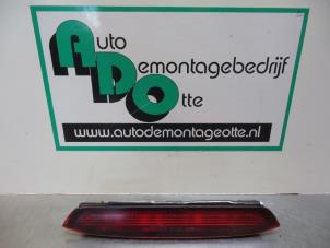 Używane Dodatkowe swiatlo stopu srodek Toyota Corolla Verso (E12) 2.0 D-4D 16V 90 Cena € 20,00 Procedura marży oferowane przez Autodemontagebedrijf Otte