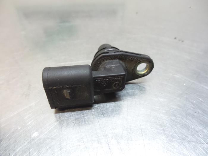 Begagnade Kamaxelsensor Volkswagen Golf IV (1J1) 1.6 16V Pris € 15,00 Marginaltabell erbjuds av Autodemontagebedrijf Otte