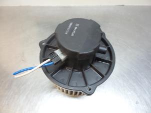 Usados Motor de ventilador de calefactor Hyundai Coupe 2.0i 16V Precio € 20,00 Norma de margen ofrecido por Autodemontagebedrijf Otte