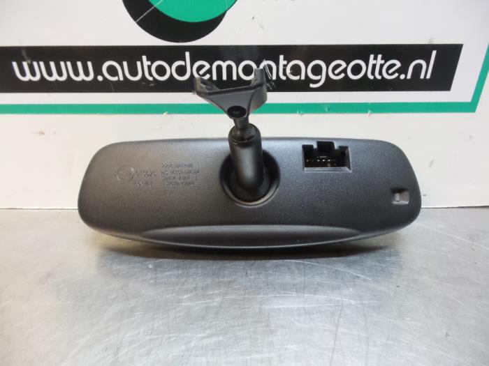 Begagnade Backspegel Toyota Avensis Wagon (T25/B1E) 1.8 16V VVT-i Pris € 40,00 Marginaltabell erbjuds av Autodemontagebedrijf Otte