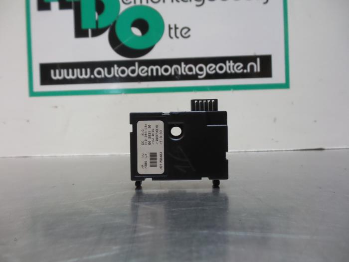 Begagnade Styrboxsensor Volkswagen Golf V (1K1) 1.6 Pris € 15,00 Marginaltabell erbjuds av Autodemontagebedrijf Otte