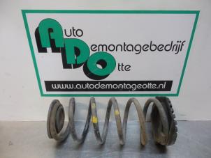 Usagé Ressort de flexion arrière Kia Picanto (BA) 1.0 12V Prix € 15,00 Règlement à la marge proposé par Autodemontagebedrijf Otte