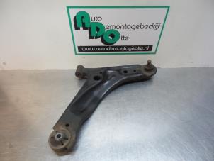Used Front wishbone, right Kia Picanto (BA) 1.0 12V Price € 20,00 Margin scheme offered by Autodemontagebedrijf Otte