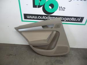 Usados Tapizado de puerta de 4 puertas izquierda detrás Audi A4 Precio € 50,00 Norma de margen ofrecido por Autodemontagebedrijf Otte