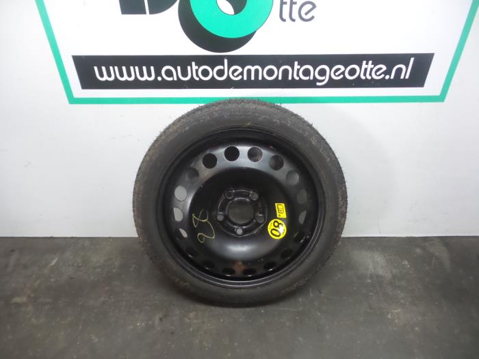 Space-saver spare wheel from a Opel Astra H (L48) 1.6 16V Twinport 2004