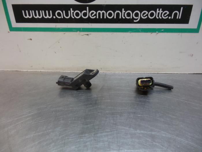 Begagnade MAP-sensor (insugsrör) Opel Combo (Corsa C) 1.3 CDTI 16V Pris € 15,00 Marginaltabell erbjuds av Autodemontagebedrijf Otte