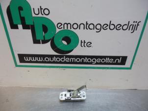 Used Sliding door lock stop, right Citroen Jumper (U9) 2.2 HDi 100 Euro 4 Price € 20,00 Margin scheme offered by Autodemontagebedrijf Otte