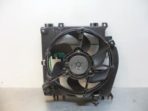 Used Cooling fans Renault Clio III (BR/CR) 1.6 16V Price € 20,00 Margin scheme offered by Autodemontagebedrijf Otte