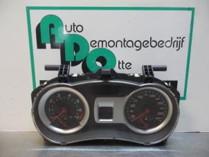 Usagé Instrument de bord Renault Clio III (BR/CR) 1.6 16V Prix € 25,00 Règlement à la marge proposé par Autodemontagebedrijf Otte