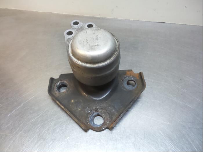 Used Engine mount Ford Fiesta 5 (JD/JH) 1.3 Price € 10,00 Margin scheme offered by Autodemontagebedrijf Otte