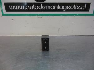 Used Electric window switch Fiat Seicento (187) 1.1 SPI Hobby,Young Price € 10,00 Margin scheme offered by Autodemontagebedrijf Otte