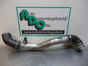 Used Turbo hose BMW 7 serie (E65/E66/E67) 740d V8 32V Price € 40,00 Margin scheme offered by Autodemontagebedrijf Otte