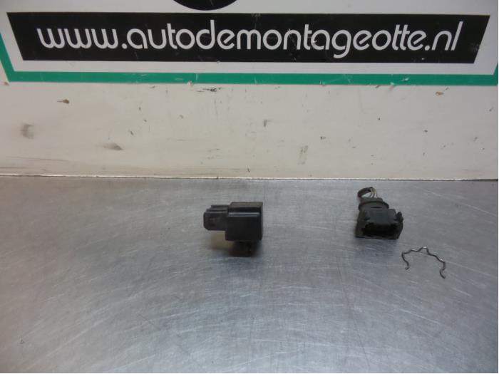 Gebrauchte Map Sensor (Einlasskrümmer) BMW 7 serie (E65/E66/E67) 740d V8 32V Preis € 20,00 Margenregelung angeboten von Autodemontagebedrijf Otte
