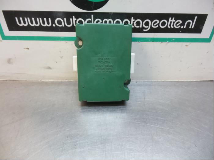 Used Body control computer Lexus IS (E2) 200 2.0 24V Price € 40,00 Margin scheme offered by Autodemontagebedrijf Otte