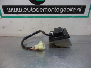 Used Heater resistor Jaguar XJ8 (X308) 3.2 V8 32V Executive Price € 40,00 Margin scheme offered by Autodemontagebedrijf Otte