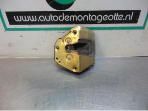 Used Sliding door lock stop, right Citroen Berlingo Multispace 1.9 Di Price € 20,00 Margin scheme offered by Autodemontagebedrijf Otte