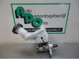 Używane Glówny cylinder hamulcowy Kia Picanto (TA) 1.0 12V Cena € 25,00 Procedura marży oferowane przez Autodemontagebedrijf Otte