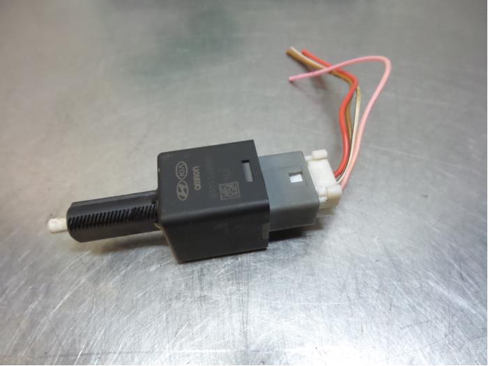 Interruptor de luz de freno de un Kia Picanto (TA) 1.0 12V 2014